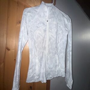 Lululemon define jacket size 6